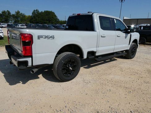 New 2026 Ford F250 Lariat w/ Black Appearance Package AWD/4WD image 4
