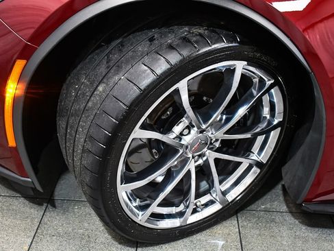 Used 2018 Chevrolet Corvette Grand Sport RWD image 9