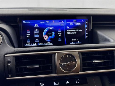 Used 2019 Lexus IS 300 AWD image 16