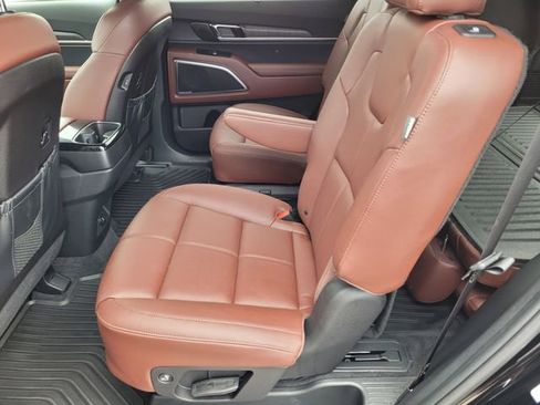 Used 2024 Kia Telluride SX w/ Towing Package FWD image 27