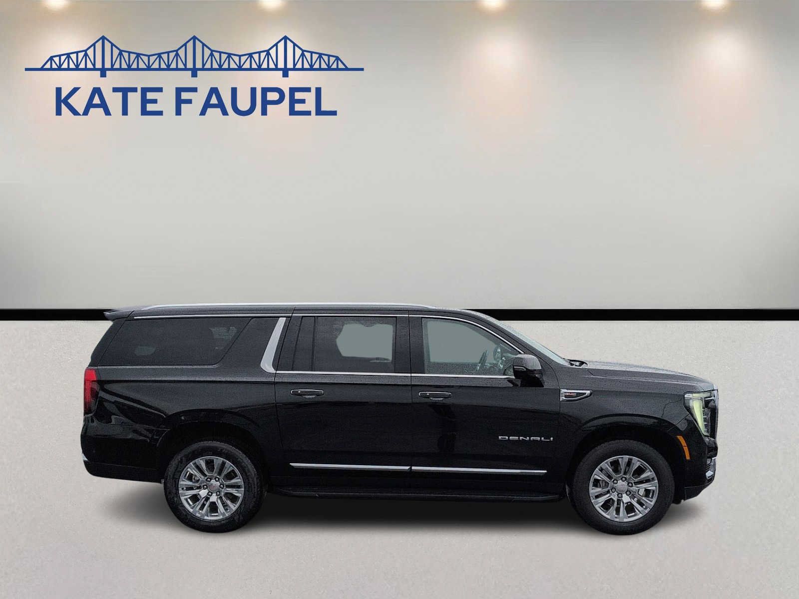 Used 2025 GMC Yukon XL Denali AWD/4WD image 8