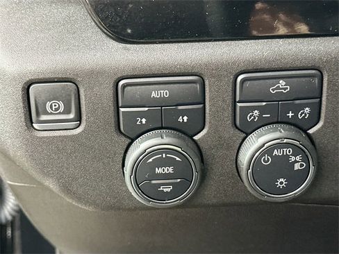 Used 2024 Chevrolet Silverado 1500 LT image 22