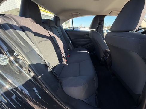 Used 2025 Toyota Corolla LE image 40