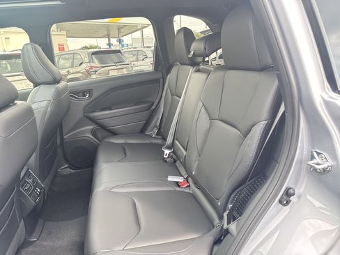 New 2025 Subaru Forester Limited w/ Popular Package image 30