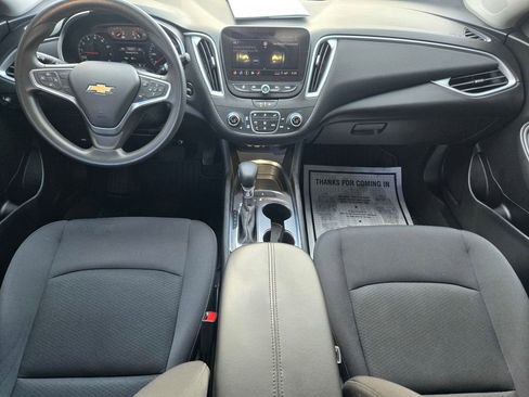 Used 2022 Chevrolet Malibu LT image 11