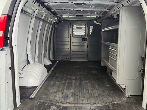 Used 2024 Chevrolet Express 2500 w/ Driver Convenience Package image 18