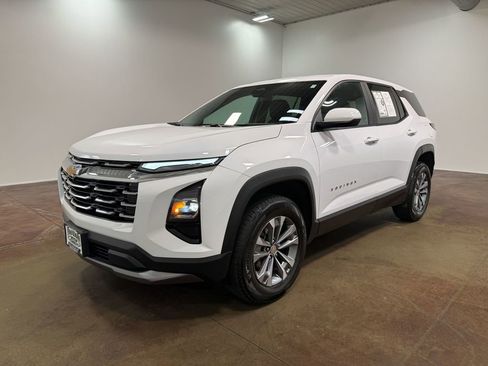 Used 2025 Chevrolet Equinox LT image 38