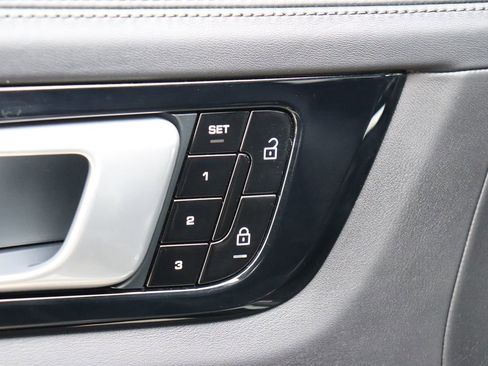 Used 2020 Porsche Cayenne Turbo image 55