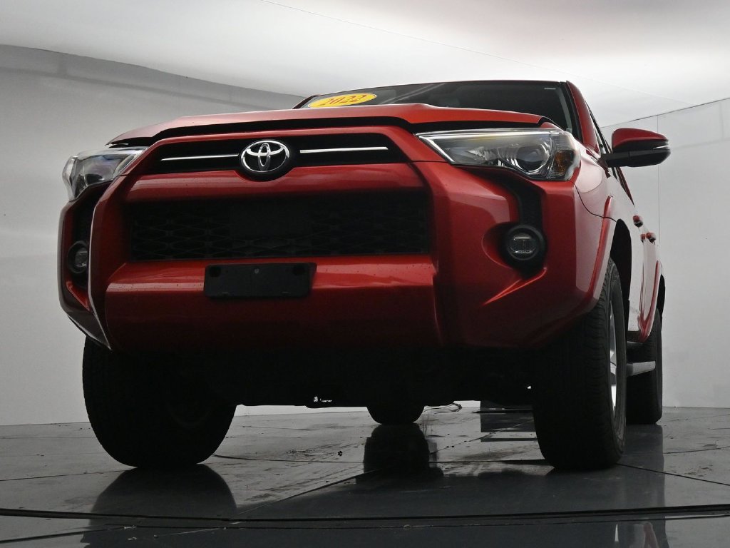 Used 2022 Toyota 4Runner SR5 Premium AWD/4WD image 34