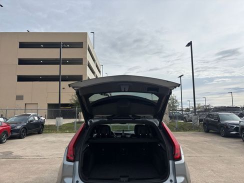 Used 2023 Cadillac XT4 Premium Luxury image 29