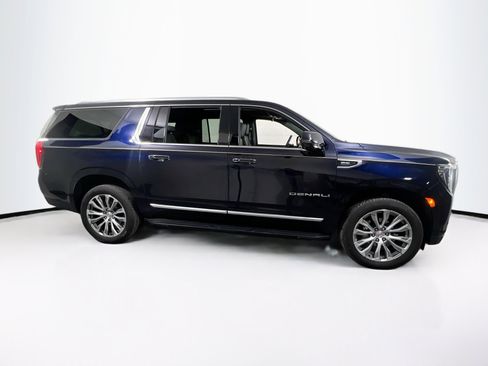 Used 2024 GMC Yukon XL Denali image 4