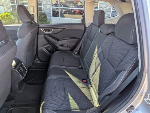 Used 2019 Subaru Forester Premium AWD/4WD image 24