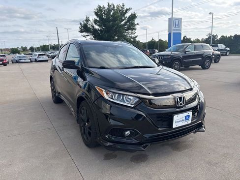 Used 2021 Honda HR-V Sport image 3