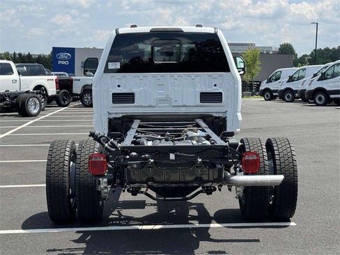 New 2025 Ford F450 XL w/ XL Chrome Package image 3