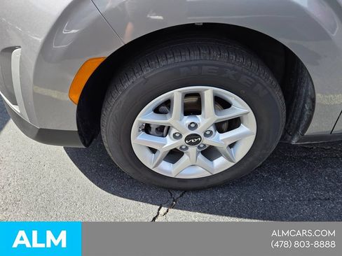 Used 2025 Kia Soul LX w/ LX Technology Package FWD image 2