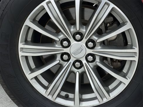 Used 2019 Cadillac XT5 Luxury image 10