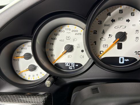 Certified 2019 Porsche 911 GT3 RWD image 19