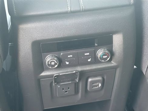 Used 2023 Chevrolet Traverse High Country w/ LPO, Floor Liner Package FWD image 27