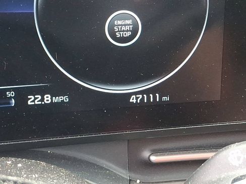 Certified 2023 Kia Carnival SX FWD image 20
