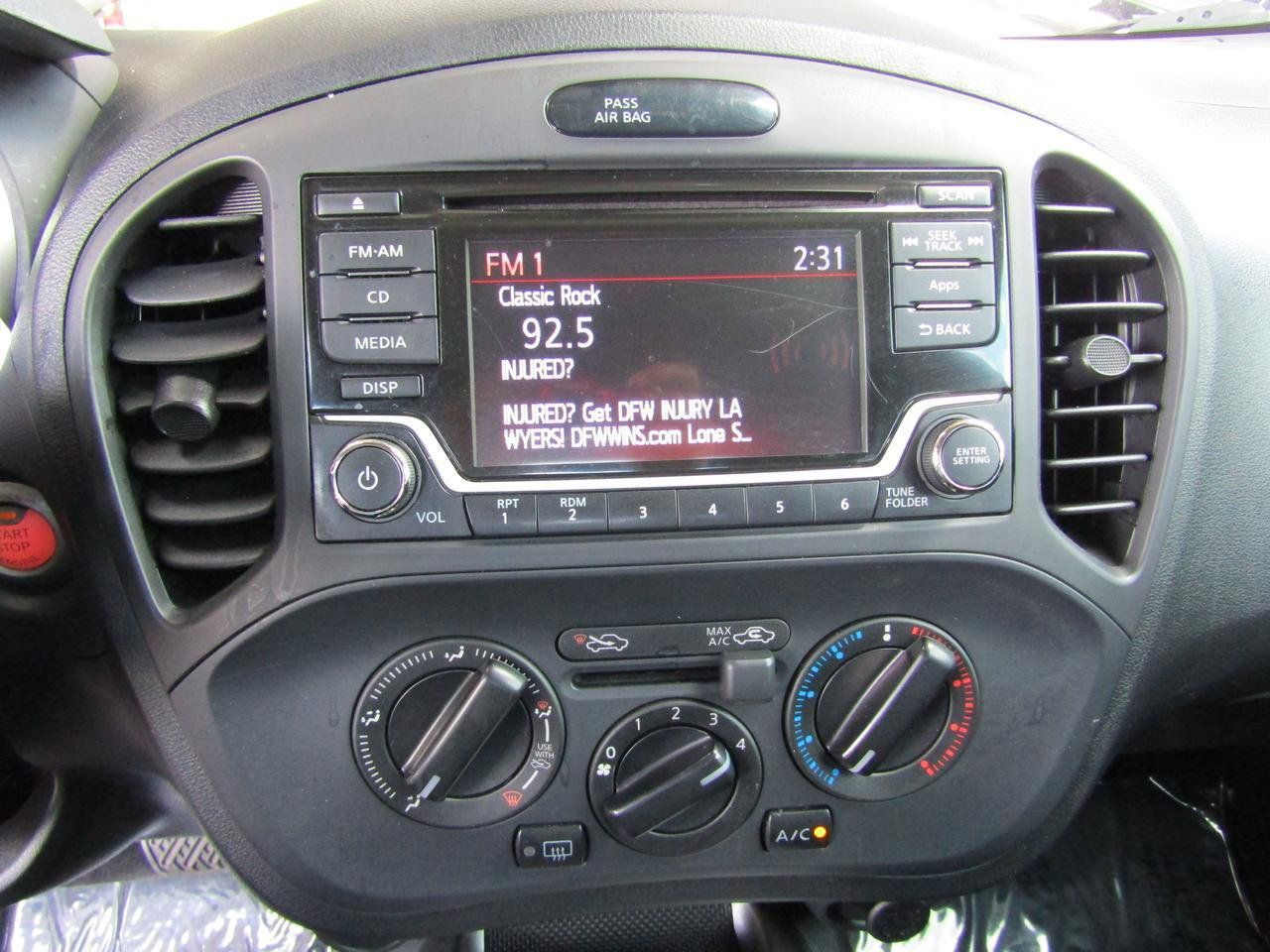 Used 2016 Nissan Juke S FWD image 16