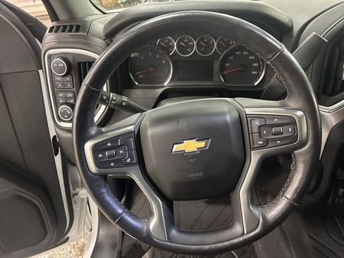 Used 2022 Chevrolet Silverado 2500 LT w/ Convenience Package image 17