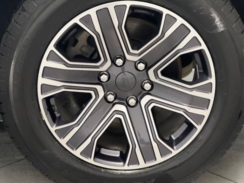 Used 2024 Jeep Wagoneer Series II w/ Flexible Seating Group image 81