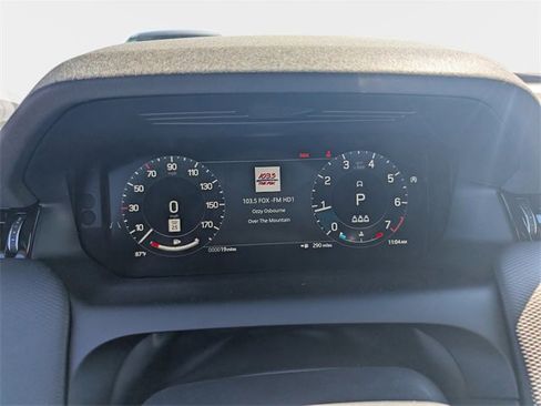 New 2025 Land Rover Discovery Sport Dynamic SE image 8