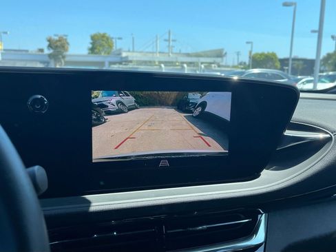 Used 2025 Buick Envista Sport Touring image 17