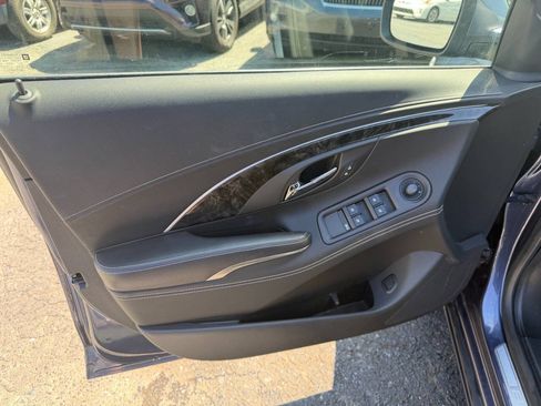 Used 2014 Buick LaCrosse FWD image 11