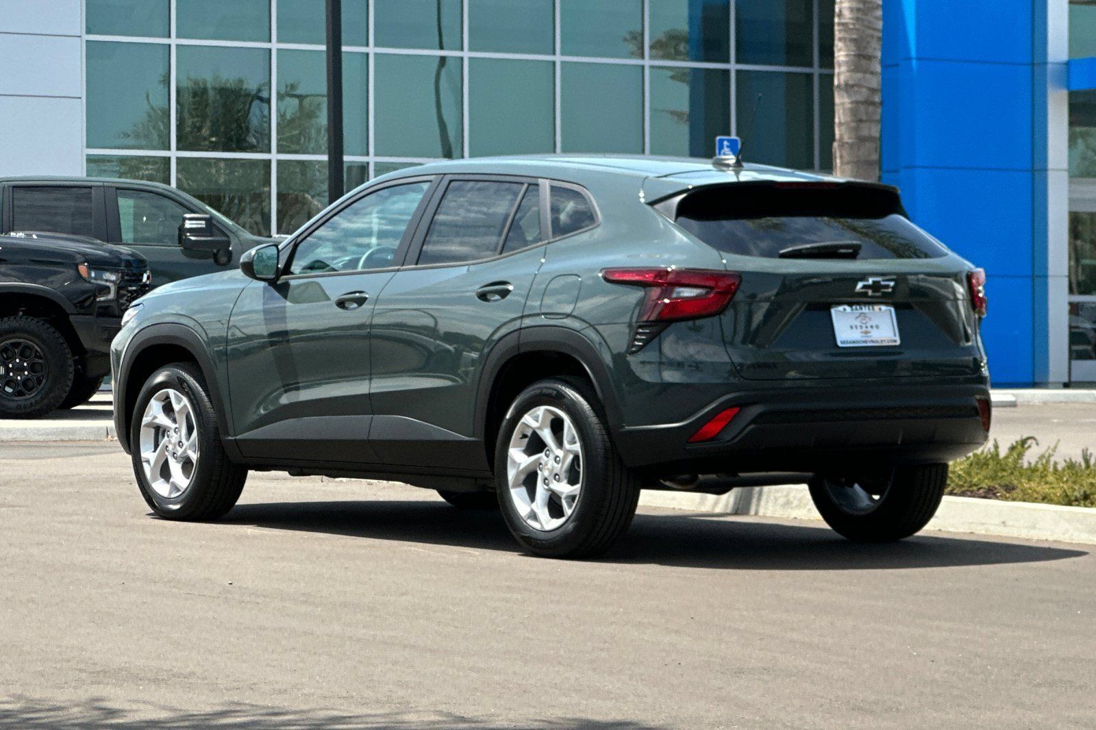 New 2026 Chevrolet Trax LS w/ LS Convenience Package FWD image 6