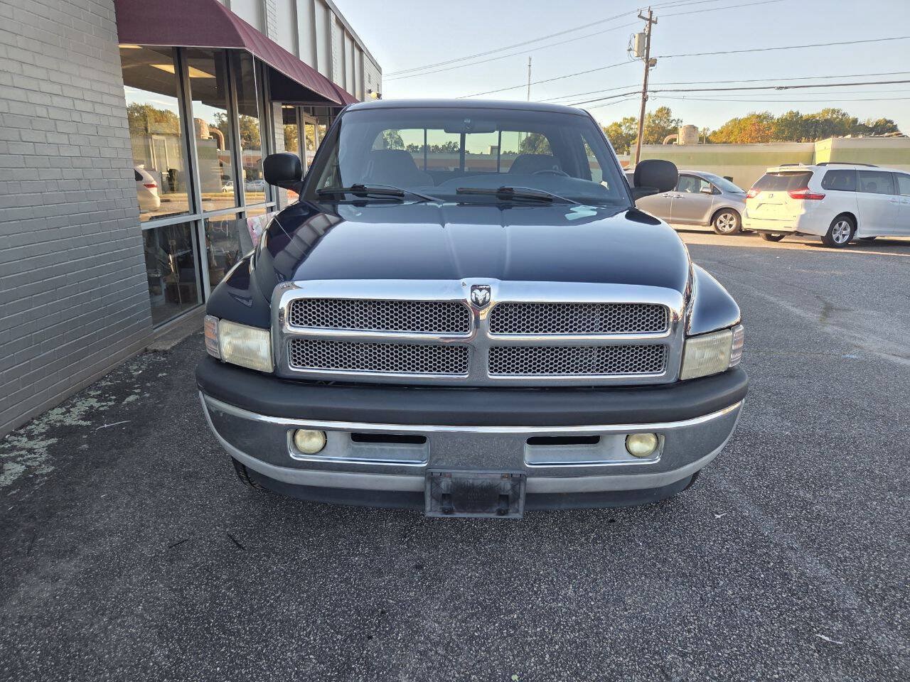 Used 2001 Dodge Ram 1500 Truck 2WD Quad Cab image 3