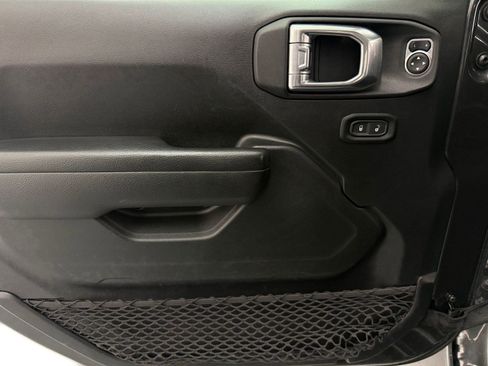 Used 2022 Jeep Wrangler Unlimited Sport AWD/4WD image 11