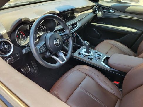 Used 2022 Alfa Romeo Stelvio Ti AWD/4WD image 3
