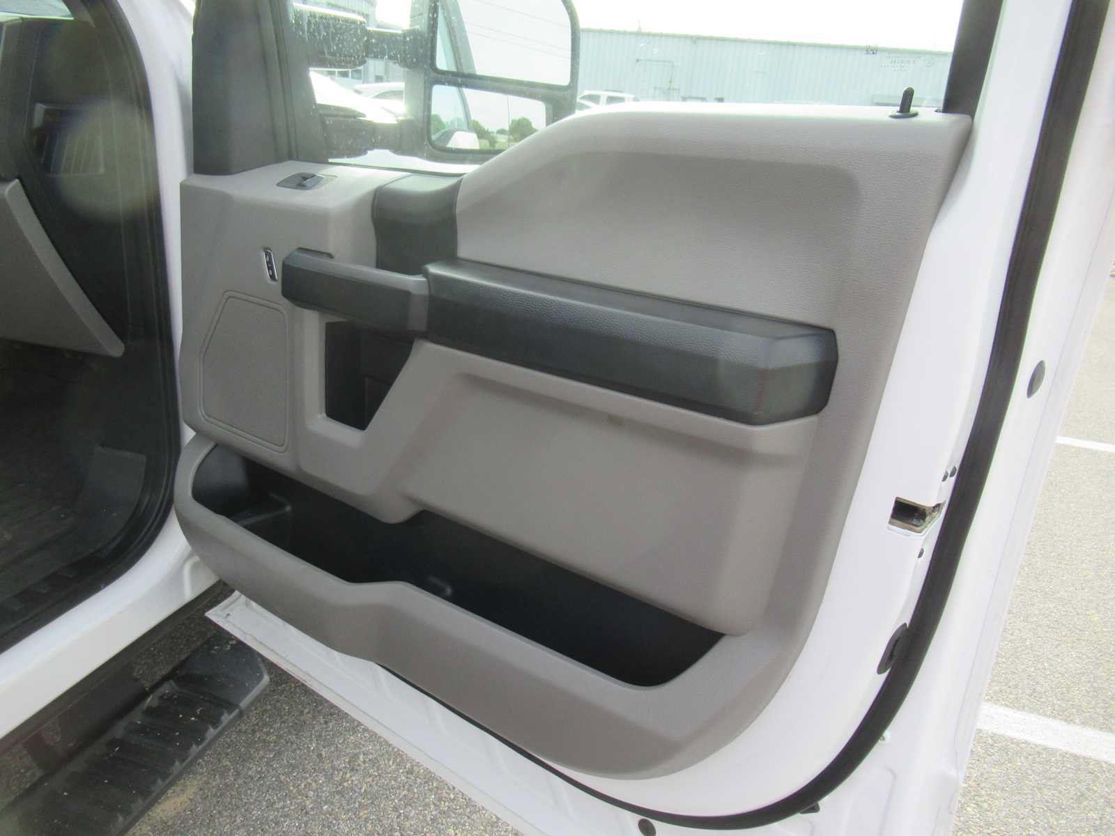 Used 2020 Ford F550 4x4 Crew Cab Super Duty image 18