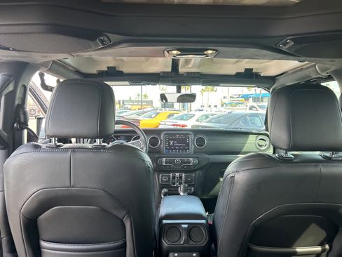 Used 2023 Jeep Wrangler Sahara image 38