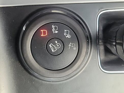 Used 2014 Ford Explorer XLT image 17