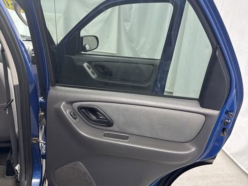 Used 2007 Ford Escape 4WD Hybrid image 31