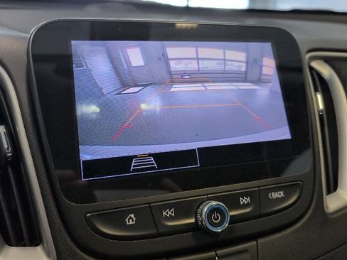 Used 2022 Chevrolet Malibu LT FWD image 22