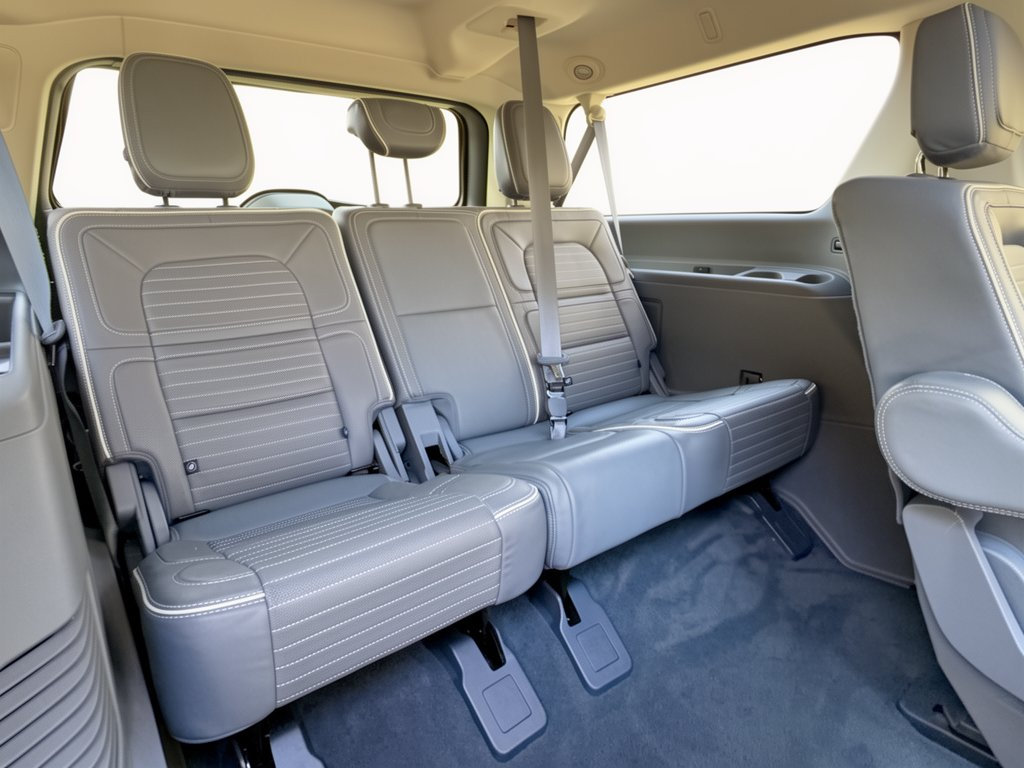 Used 2023 Lincoln Navigator L Black Label AWD/4WD image 31