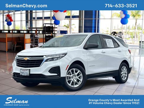 Used 2023 Chevrolet Equinox LS w/ LS Convenience Package FWD image 1