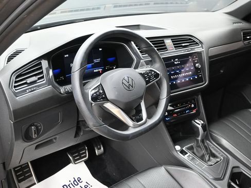 Used 2022 Volkswagen Tiguan SE R-Line FWD image 10
