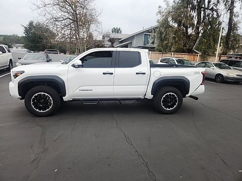 Used 2026 Toyota Tacoma SR5 image 2