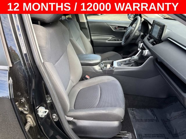 Used 2019 Toyota RAV4 LE FWD image 9