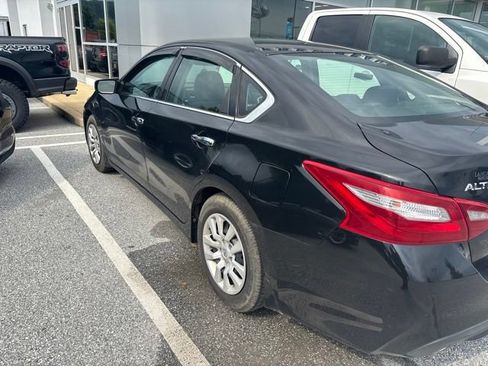 Used 2018 Nissan Altima 2.5 S w/ S Convenience Package FWD image 5