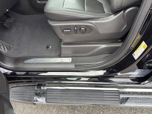 Used 2022 Chevrolet Silverado 1500 LTZ AWD/4WD image 16