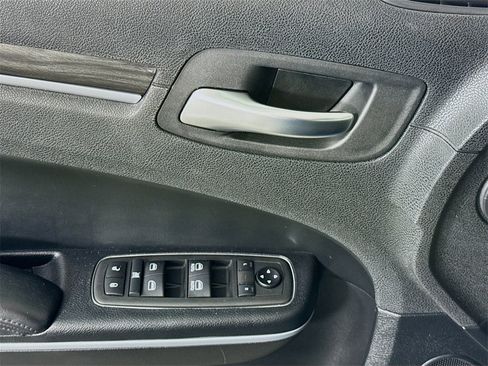 Used 2021 Chrysler 300 Touring w/ Sport Appearance Package image 22