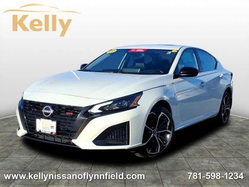 Certified 2023 Nissan Altima 2.5 SR w/ SR Premium Package image 1