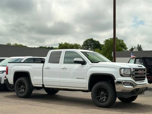 Used 2017 GMC Sierra 1500 SLE w/ SLE Value Package AWD/4WD image 24