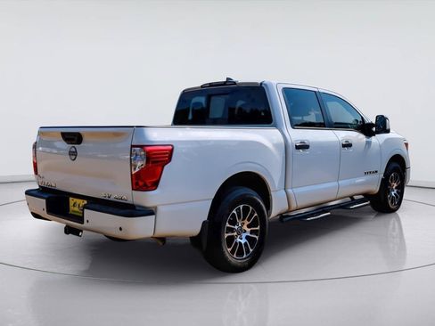 Used 2024 Nissan Titan SV w/ SV Convenience Package AWD/4WD image 6
