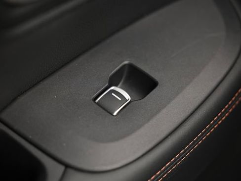 Certified 2025 Honda HR-V Sport image 24